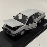 [OEM] 1:43 Volkswagen 1985 Santana B2 valkoinen pienoismalli Die-Cast