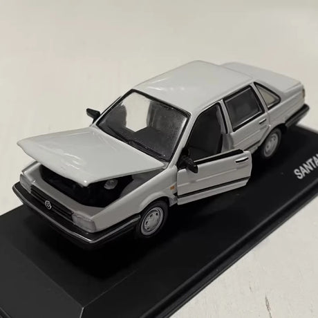 [OEM] 1:43 Volkswagen 1985 Santana B2 ホワイト モデルカー Die-Cast