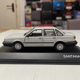 [OEM] 1:43 Volkswagen 1985 Santana B2 valkoinen pienoismalli Die-Cast