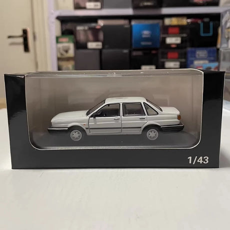[OEM] 1:43 Volkswagen 1985 Santana B2 ホワイト モデルカー Die-Cast