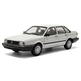 [OEM] 1:43 Volkswagen 1985 Santana B2 valkoinen pienoismalli Die-Cast
