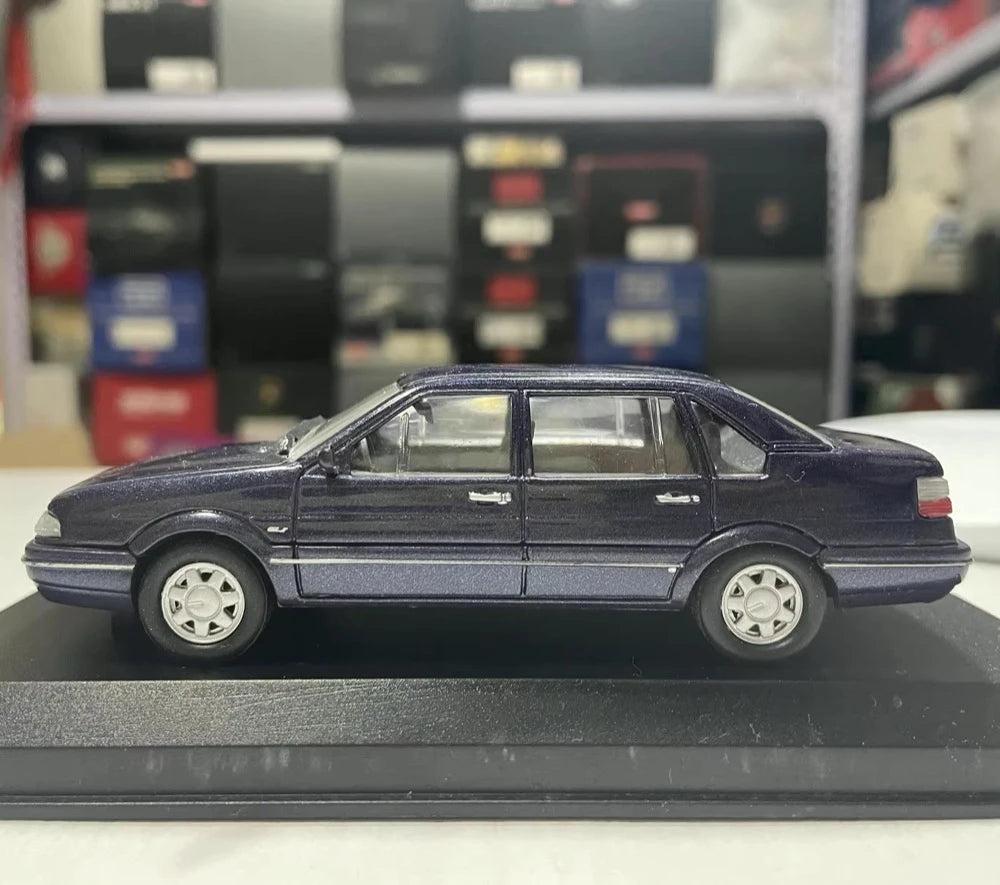 [OEM] 1:43 Volkswagen 1995 Santana 2000 Purple Model Car Die-Cast