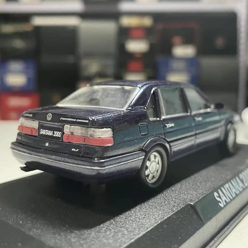 [OEM] 1:43 Volkswagen 1995 Santana 2000 Purple Model Car Die-Cast
