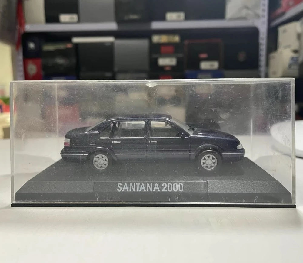 [OEM] 1:43 Volkswagen 1995 Santana 2000 Purple Model Car Die-Cast
