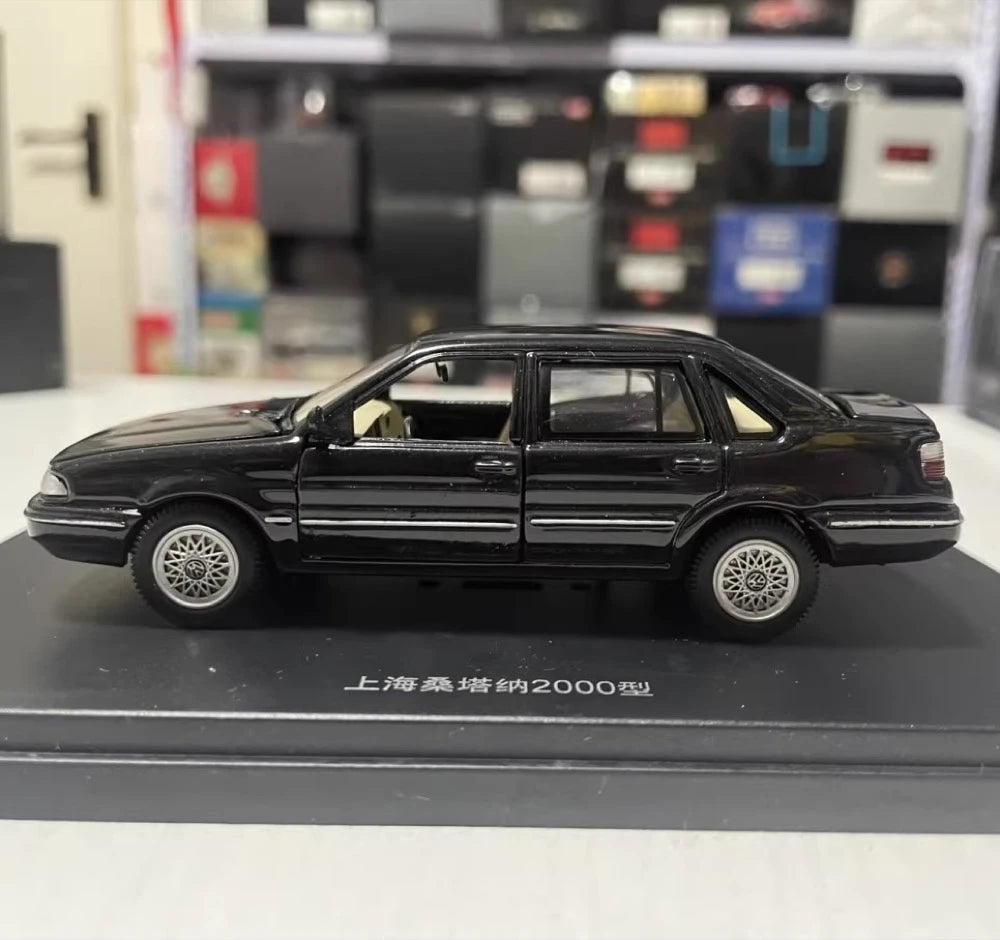 [OEM] 1:43 Volkswagen 1998 Santana 2000 Black Model Car Die-Cast