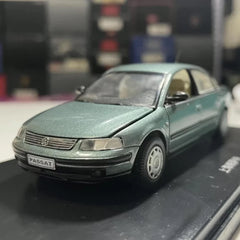 [OEM] 1:43 Volkswagen 2003 Passat B5 blu modellino di auto Die-Cast