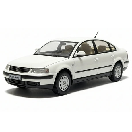 [OEM] 1:43 Volkswagen 2003 Passat B5 White Model Car Die-Cast