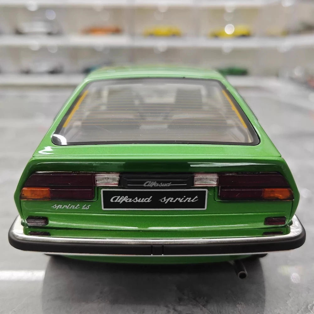 [OTTO] 1:18 Alfa Romeo 1976 Alfasud Sprint Green Model Car Resin