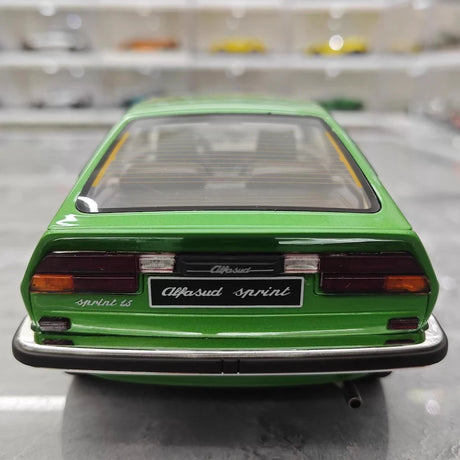 [OTTO] 1:18 Alfa Romeo 1976 Alfasud Sprint Green Model Car Resin