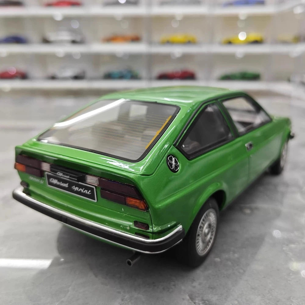 [OTTO] 1:18 Alfa Romeo 1976 Alfasud Sprint Green Model Car Resin