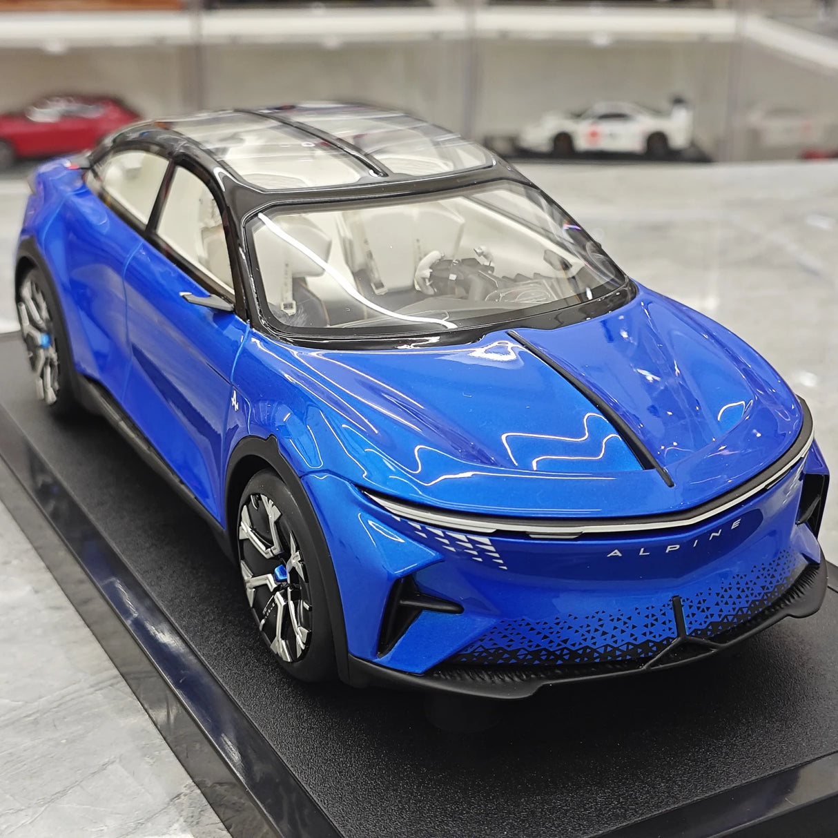 OTTO Alpine 2024 A390 베타 스페큘러 블루 1:18 – 수집용 레진 모델 레진