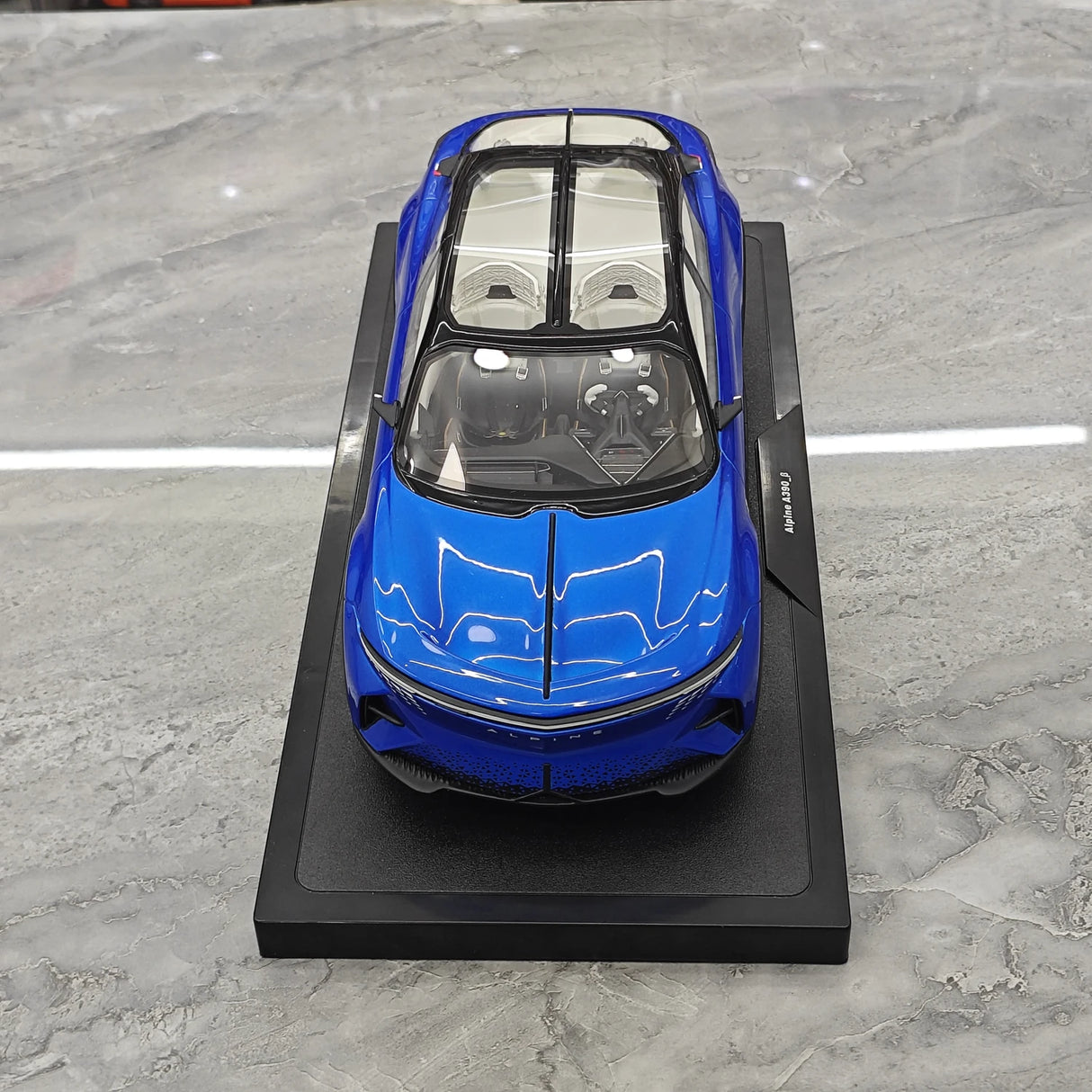 OTTO Alpine 2024 A390 베타 스페큘러 블루 1:18 – 수집용 레진 모델 레진