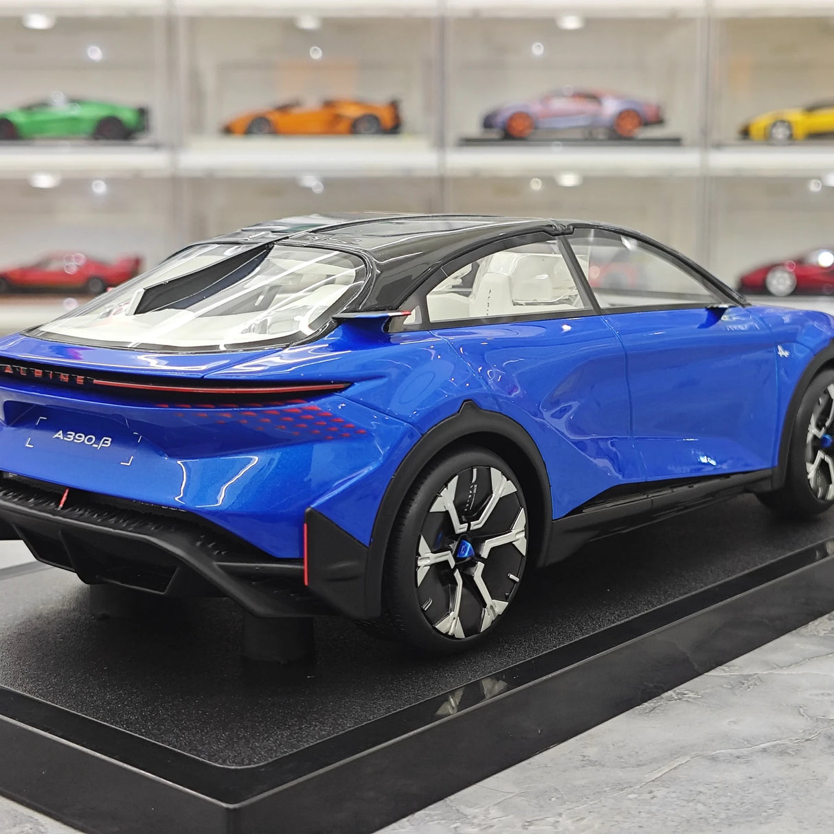 OTTO Alpine 2024 A390 베타 스페큘러 블루 1:18 – 수집용 레진 모델 레진