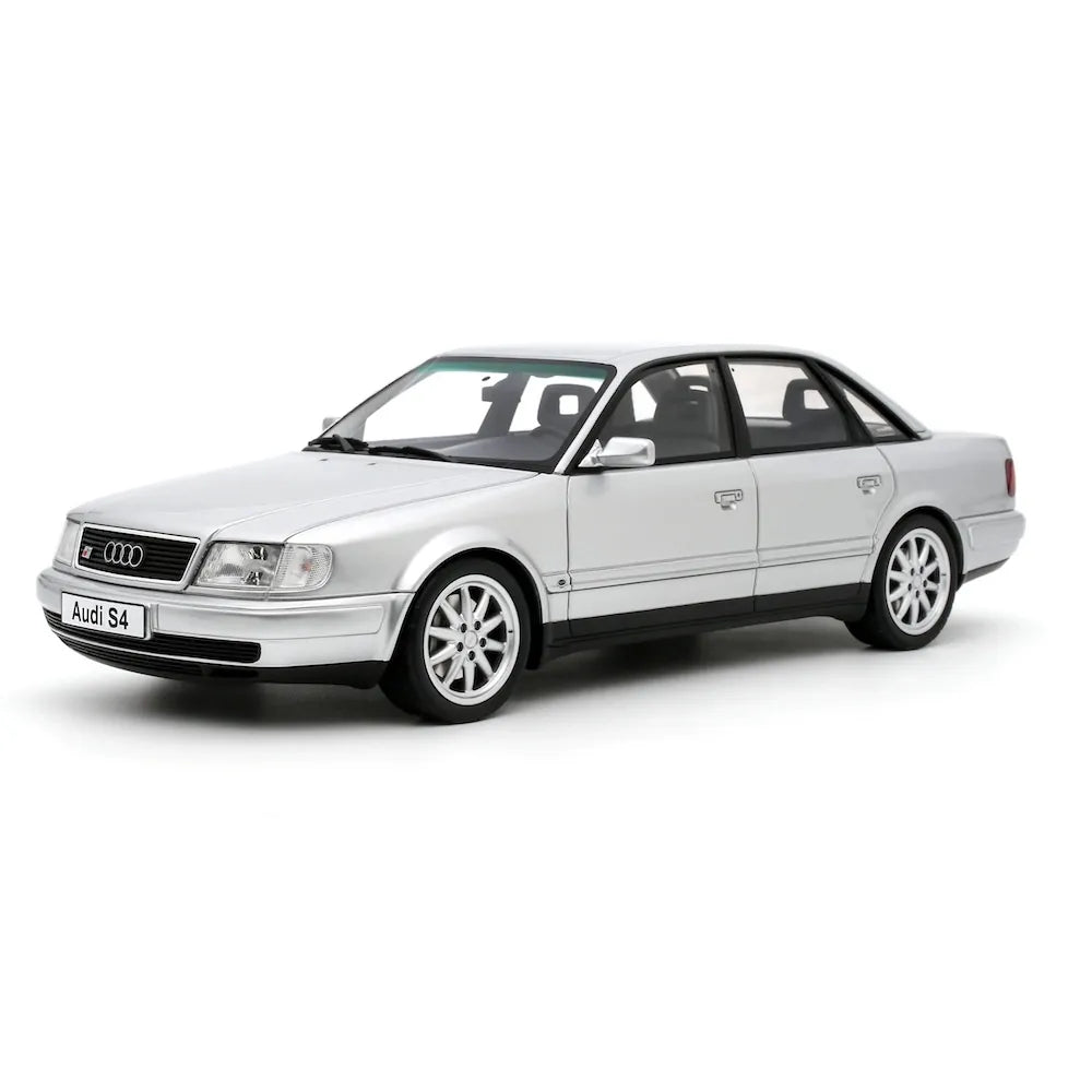 [OTTO] 1:18 Audi 1993 S4 C4 4.2 V8 zilver modelauto Hars