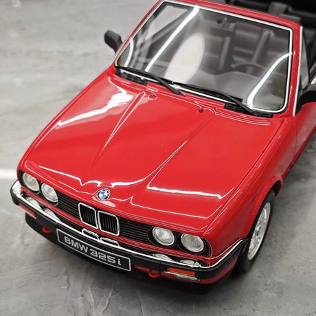 [OTTO] 1:18 BMW 1986 E30 325i Convertible punainen pienoismalli Hartsi