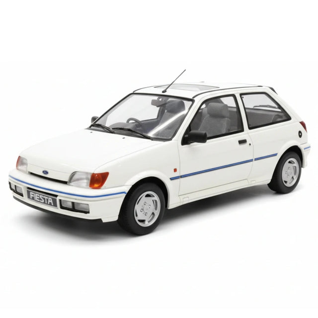 [OTTO] 1:18 Ford 1989 Fiesta XR2i ホワイト モデルカー レジン