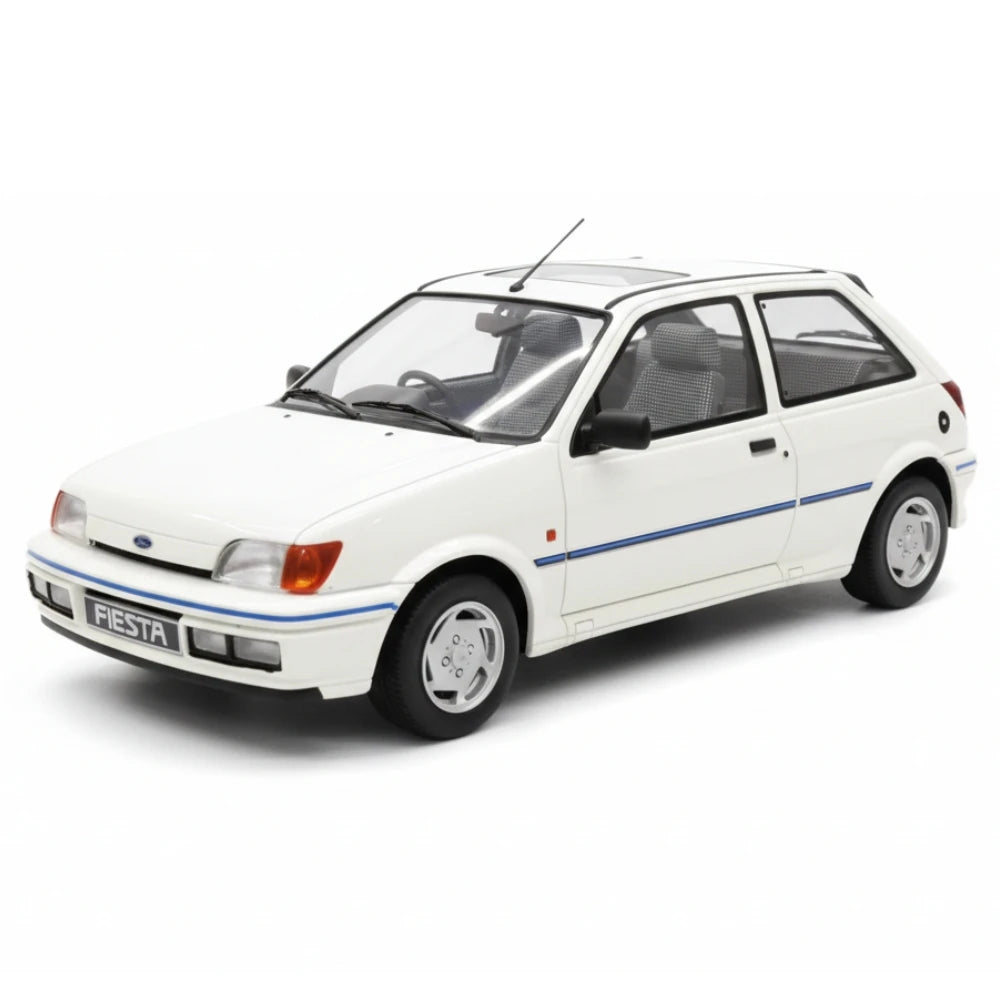 [OTTO] 1:18 Ford 1989 Fiesta XR2i White Model Car Resin