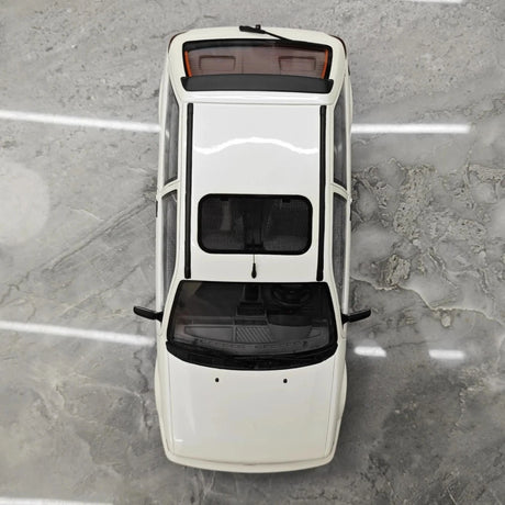 [OTTO] 1:18 Ford 1989 Fiesta XR2i White Model Car Resin