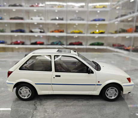 [OTTO] 1:18 Ford 1989 Fiesta XR2i White Model Car Resin