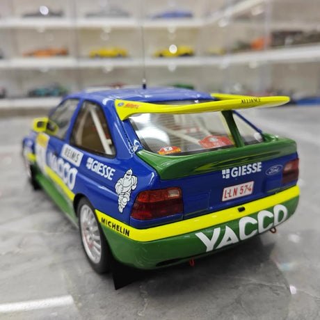 [OTTO] 1:18 Ford 1992 Escort RS Cosworth Group A #3 Model Car Resin / Closed Body