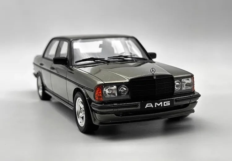 [OTTO] 1:18 Mercedes-AMG 1980 280 W123 Green Model Car Resin