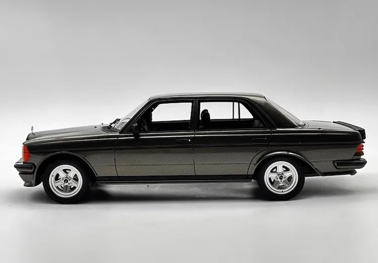 [OTTO] 1:18 Mercedes-AMG 1980 280 W123 Green Model Car Resin