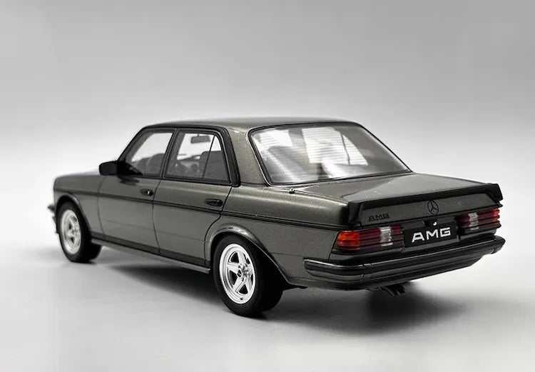 [OTTO] 1:18 Mercedes-AMG 1980 280 W123 Green Model Car Resin