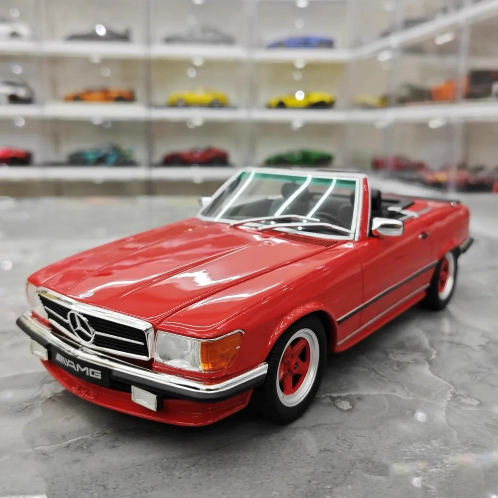 [OTTO] 1:18 Mercedes-AMG 1987 500SL R10 röd modellbil harts