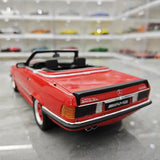 [OTTO] 1:18 Mercedes-AMG 1987 500SL R10 röd modellbil harts