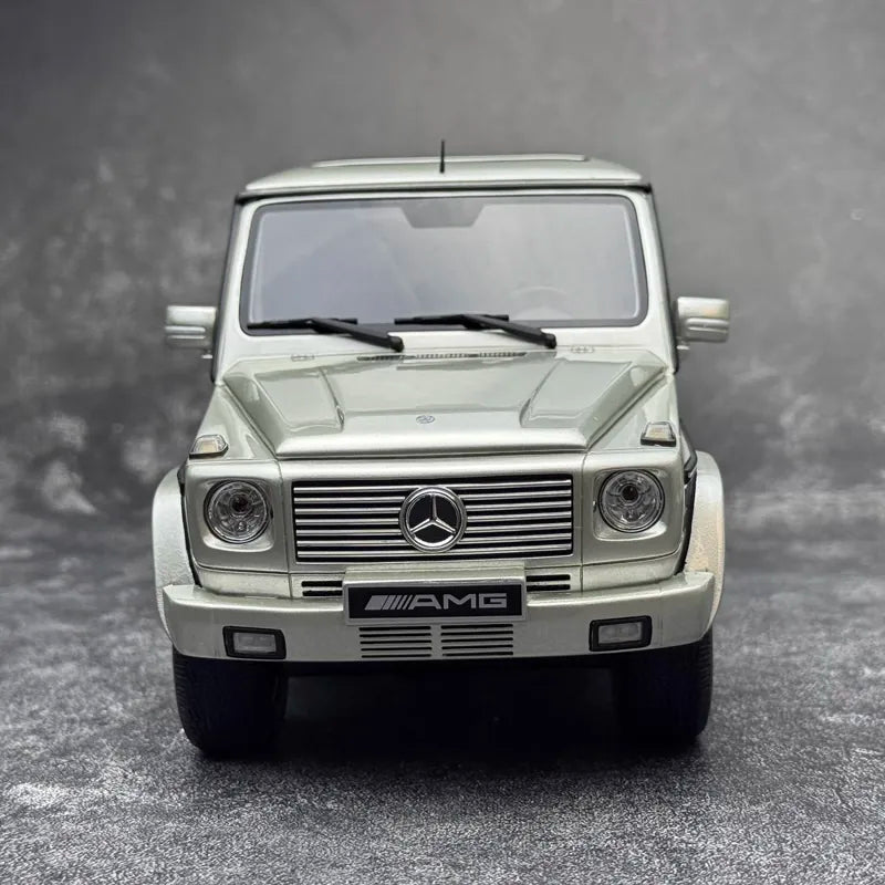 [OTTO] 1:18 Mercedes-Benz 2003 G55 AMG W463 Off White Model Car Resin