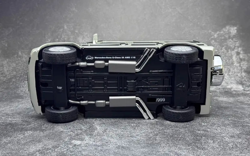 [OTTO] 1:18 Mercedes-Benz 2003 G55 AMG W463 Off White Model Car Resin
