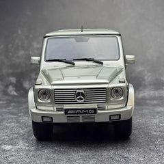 [OTTO] 1:18 Mercedes-Benz 2003 G55 AMG W463 Off White Model Car Resin