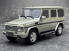 [OTTO] 1:18 Mercedes-Benz 2003 G55 AMG W463 Off White Model Car Resin