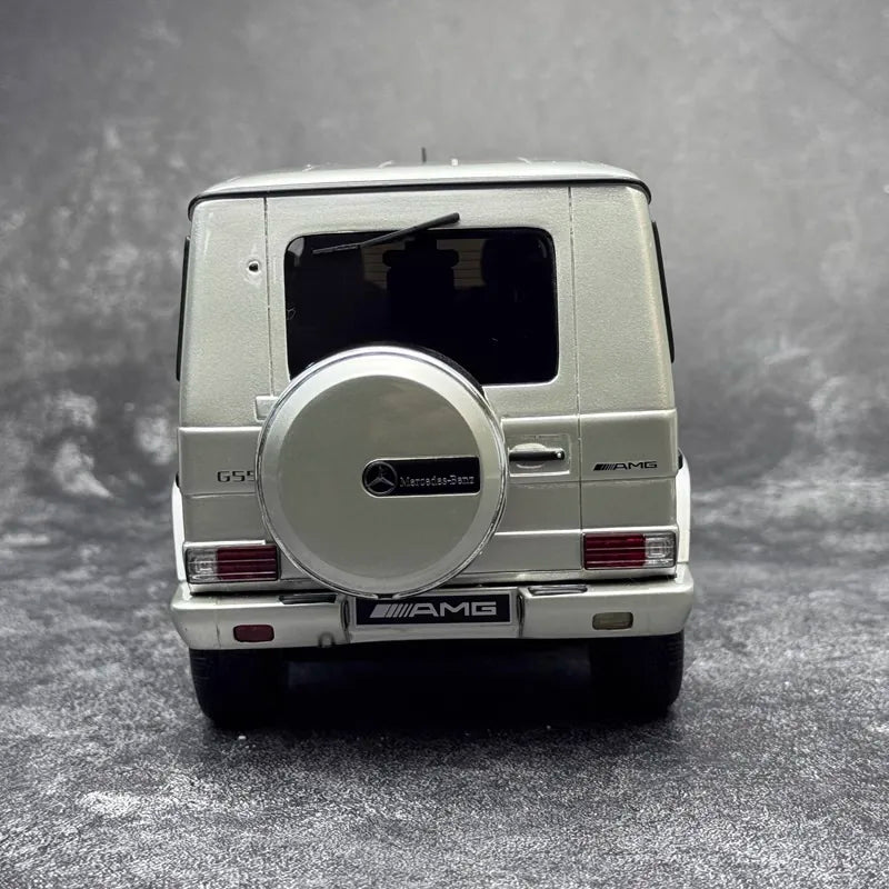 [OTTO] 1:18 Mercedes-Benz 2003 G55 AMG W463 Off White Model Car Resin