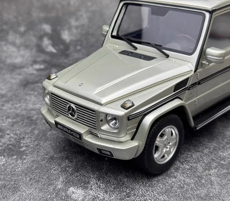[OTTO] 1:18 Mercedes-Benz 2003 G55 AMG W463 Off White Model Car Resin