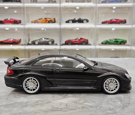 [OTTO] 1:18 Mercedes-Benz 2004 CLK DTM AMG C209 musta pienoismalli Hartsi