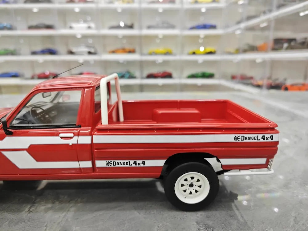 [OTTO] 1:18 Peugeot 1980 504 Pick-up Red Model Car Resin