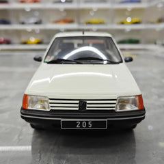[OTTO] 1:18 Peugeot 1988 205 Junior Blanc Meije Model Car Resin