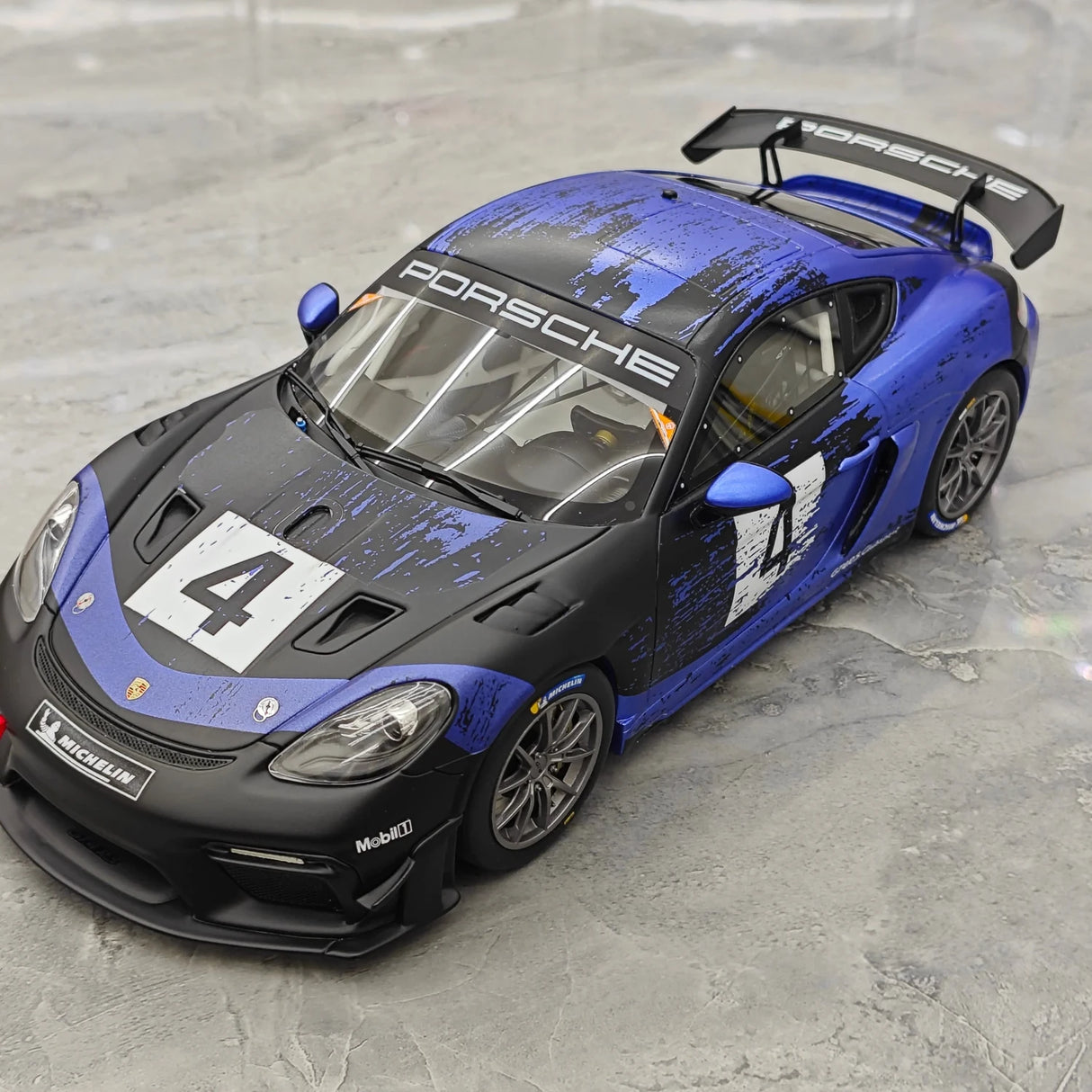 1:18 Porsche 2021 718 Cayman GT4 RS Clubsport modello #4 di OTTO - vedi 4
