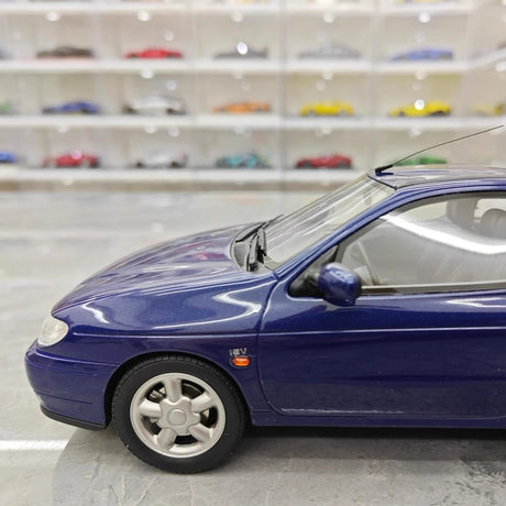 [OTTO] 1:18 Renault 1995 Megane 1 Blue Model Car Resin