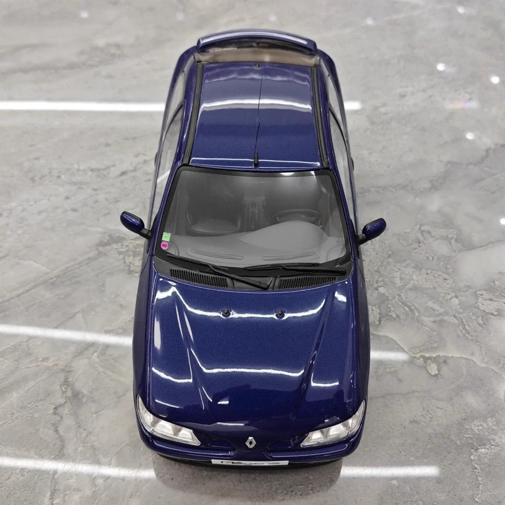 [OTTO] 1:18 Renault 1995 Megane 1 Blue Model Car Resin
