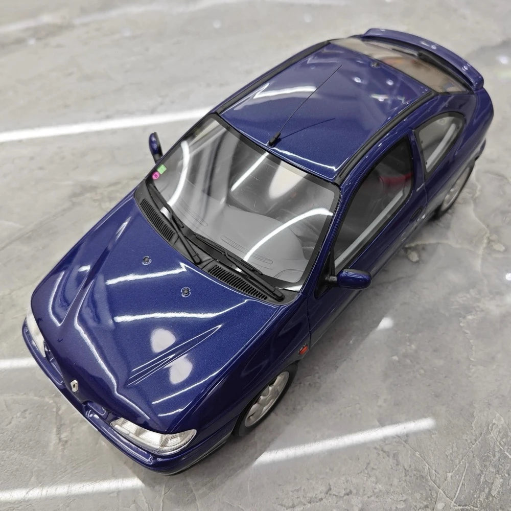 [OTTO] 1:18 Renault 1995 Megane 1 Blue Model Car Resin