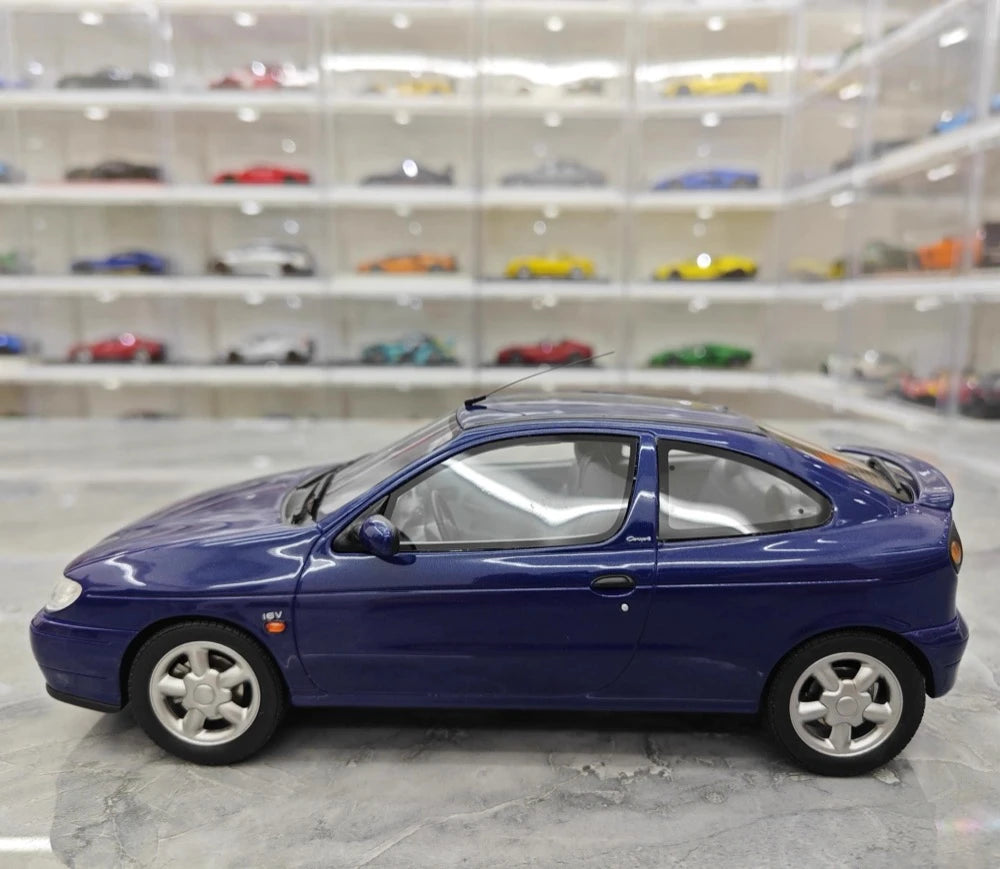 [OTTO] 1:18 Renault 1995 Megane 1 Blue Model Car Resin