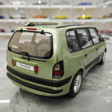 [OTTO] 1:18 Renault 2000 Espace 3 Green Model Car Resin