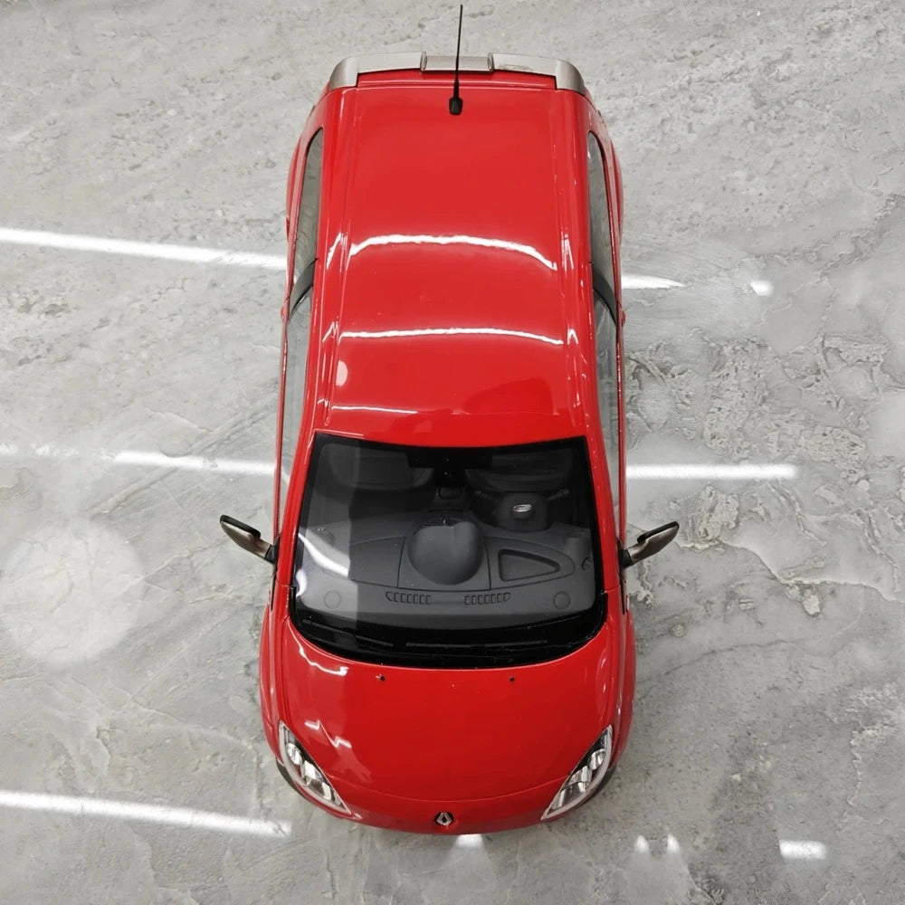 [OTTO] 1:18 Renault 2008 Twingo RS Red Model Car Resin
