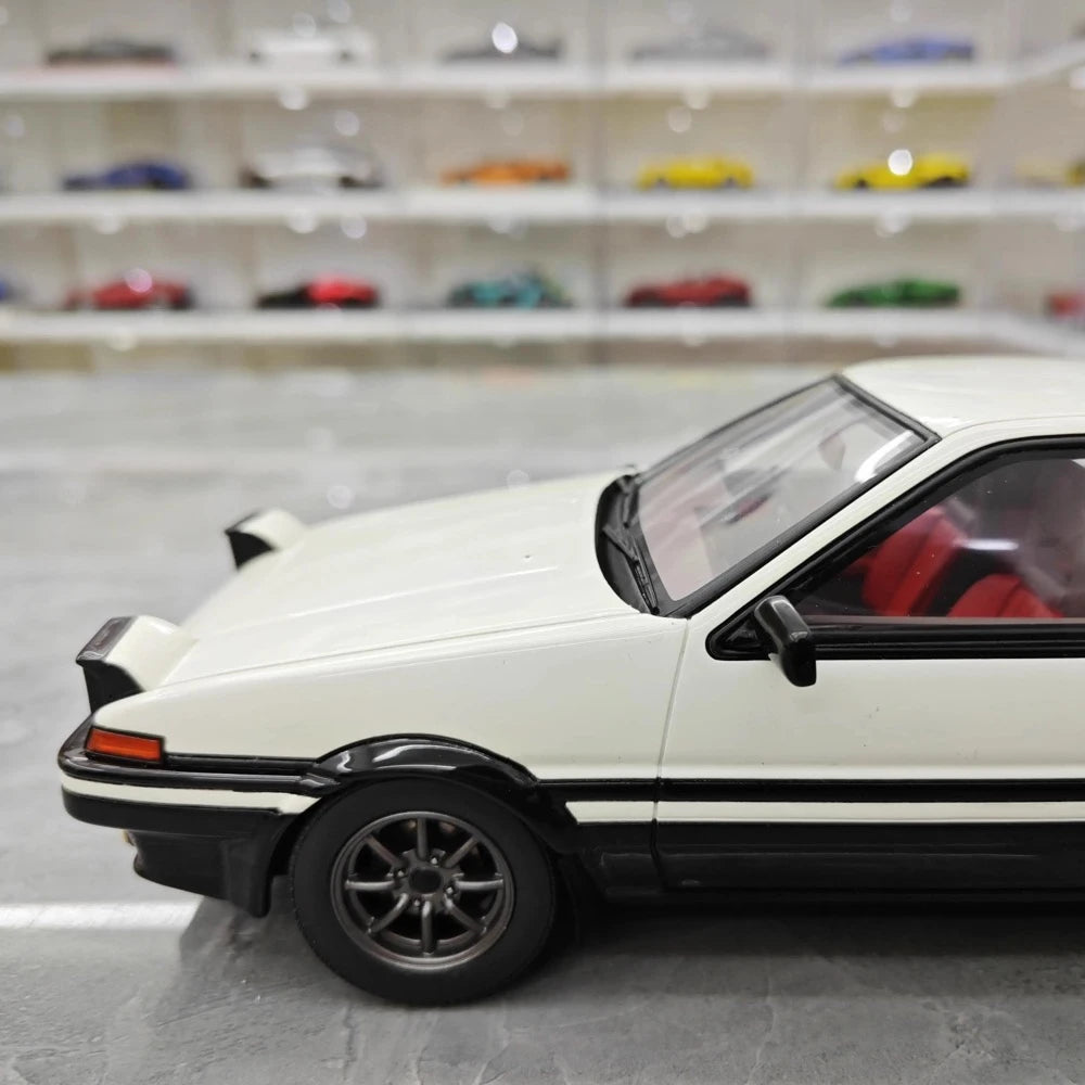 [OTTO] 1:18 Toyota 1983 AE86 Sprinter Trueno White Model Car Resin