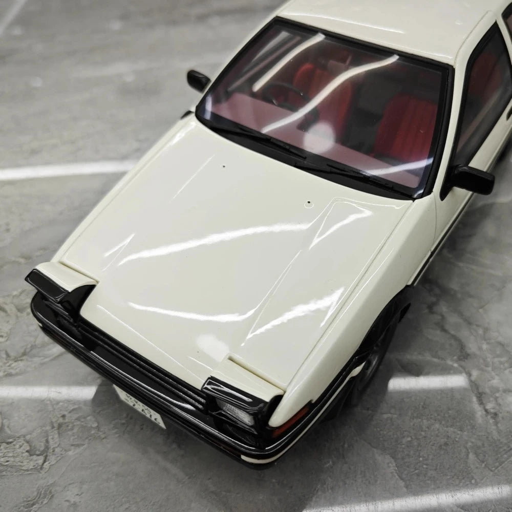 [OTTO] 1:18 Toyota 1983 AE86 Sprinter Trueno White Model Car Resin