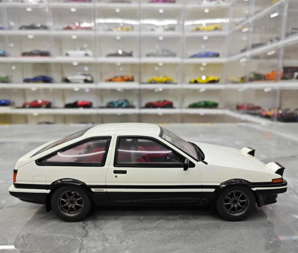 [OTTO] 1:18 Toyota 1983 AE86 Sprinter Trueno White Model Car Resin