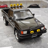 [OTTO] 1:18 Toyota 1983 Hilux SR5 Black Model Car Resin