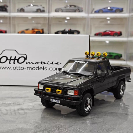 [OTTO] 1:18 Toyota 1983 Hilux SR5 musta pienoismalli Hartsi